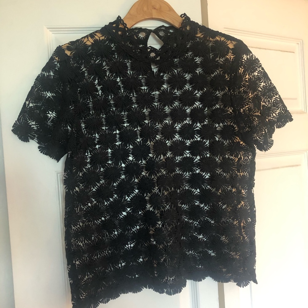 Black shirt sleeve lace top, size L, Never worn!